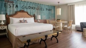 Pilar Studio King With Bunk Bed Gulf View Balcony room layout and decor